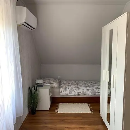 Mercedesz Nyaralohaz Hotel 3*